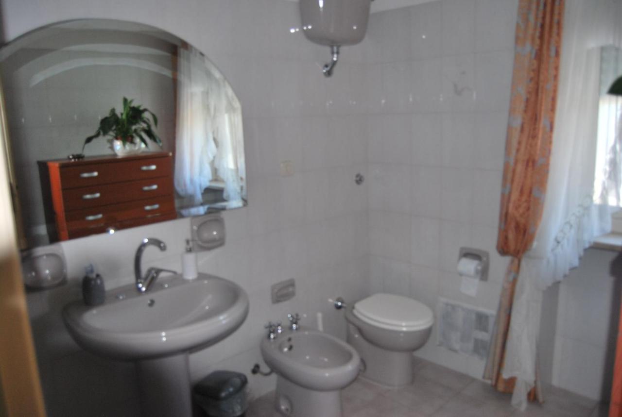 A Casa Di Lidia B&B Gaeta Exterior photo